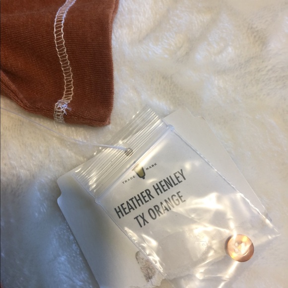 Texas Longhorns Henley - Picture 3 of 4